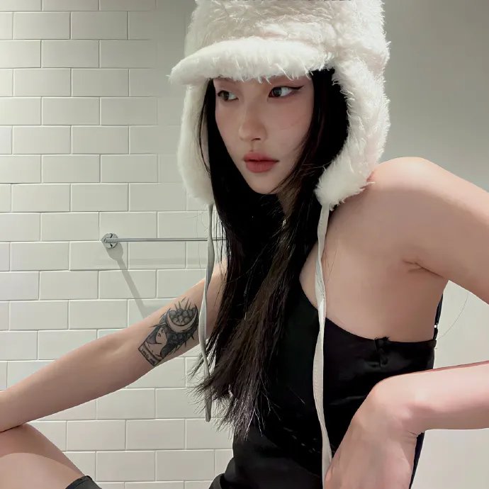 10号舱里的女人